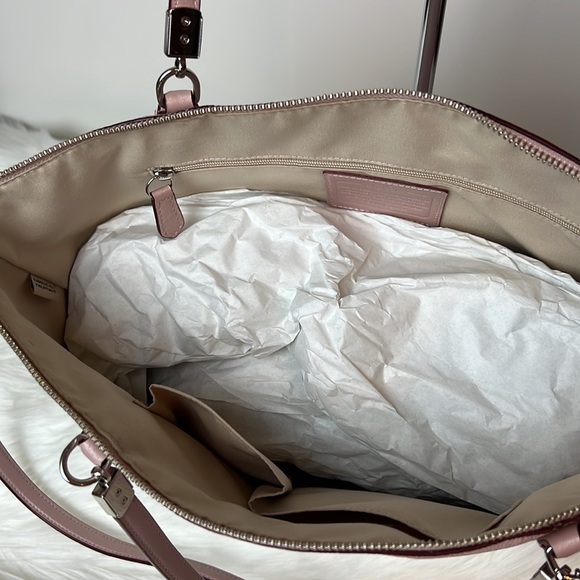 SOLD - NWOT COACH Metallic Pink Pebbled Leather Lg Zip Top Studded Shld Tote Bag - Picture 9 of 11